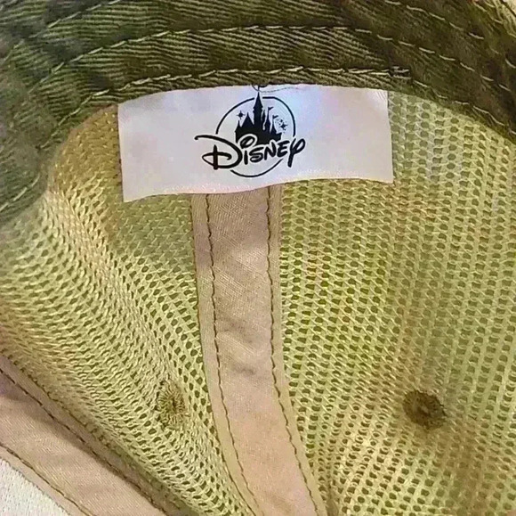 Authentic Disney original camo snapback mesh back hat - Picture 8 of 9